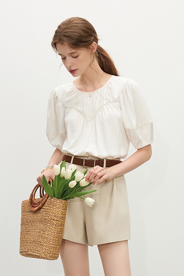 WE'DEE - 블라우스 - Pleated puff sleeve blouse_2color