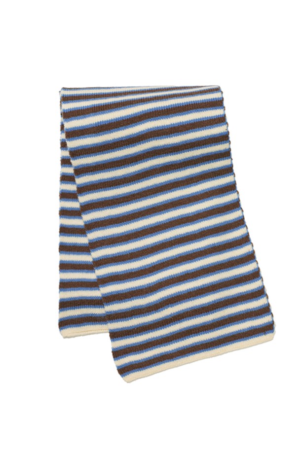 컬러블록 스트라이프 머플러_6컬러는 캐주얼과 클래식 스타일을 모두 아우르는 공용 머플러입니다. 가을, 겨울철 산책룩에 잘 어울리며, 부드러운 니트 소재로 제작되어 포근한 착용감을 선사합니다. 다양한 색상이 조화롭게 어우러진 멀티컬러 스트라이프 패턴과 컬러 블록 디자인이 특징입니다. 보온성을 높여주는 실용적인 아이템으로, 일상 속에서 스타일리시하게 연출할 수 있습니다.
