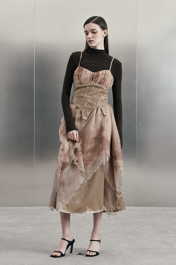 itte - 민소매 원피스 - IT_Pattern sling gauze dress_BROWN