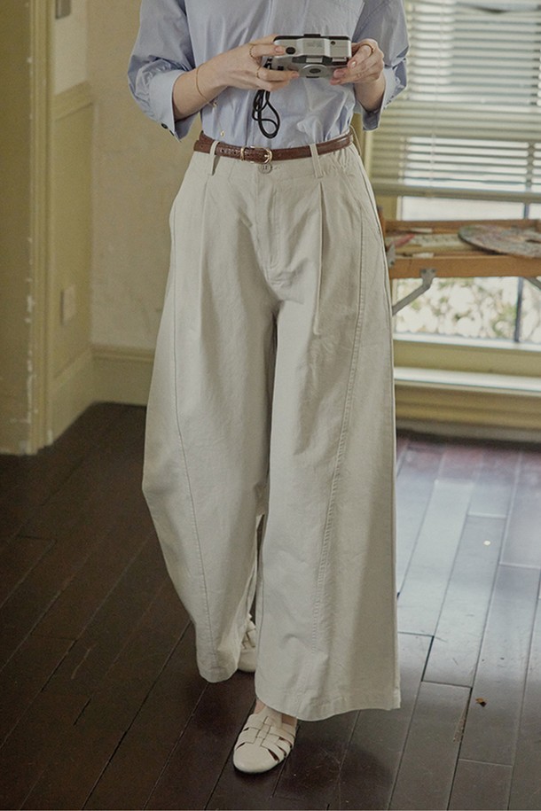 Proud Mary - 롱/미디팬츠 - Wide one tuck pants