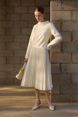 YY_Classic long sleeve pleated dress