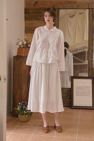 SR_Delicate embroidery skirt