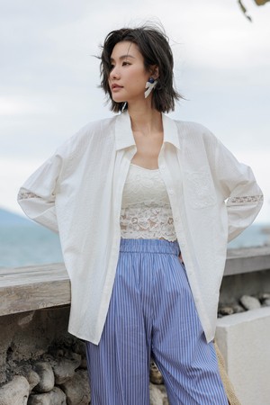 Lace stitching protection shirt