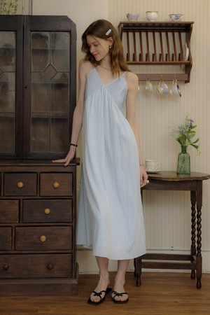 Blue sling v-neck dress