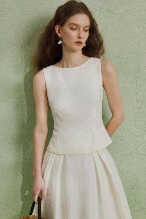 Sleeveless white tencel top