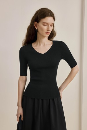 Seamless waist slim knit top