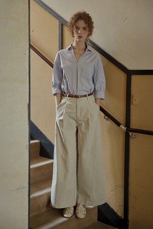 Wide one tuck pants