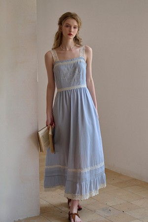 Stitching lace slip dress