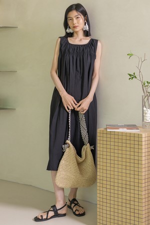Square neck sleeveless dress_BLACK