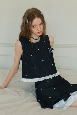 Flower denim sleeveless top