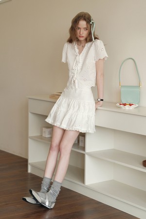 Embroidery ruffle skirt