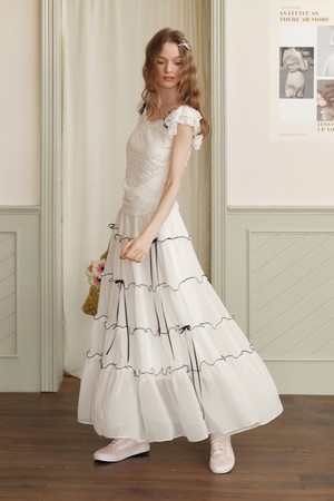 Line ribbon cake skirt