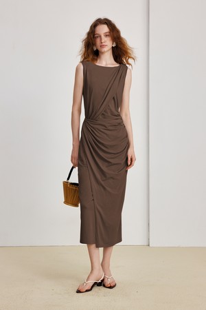 Sleeveless waist dress