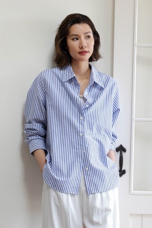 Blue striped sunscreen french shirt
