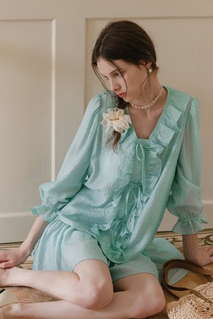 Seaside frill ribbon blouse