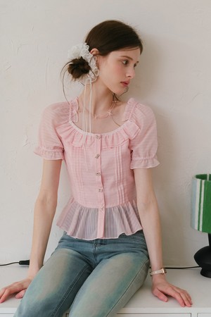Ribbon button frill blouse