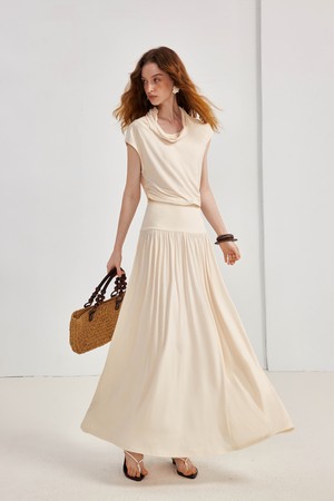 Swing neck waist slim dress