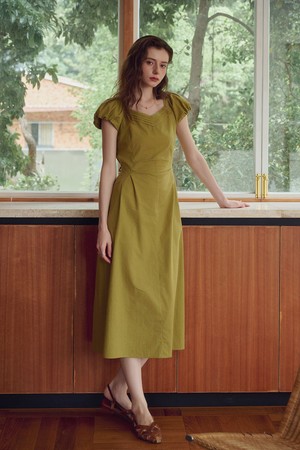 Pinched pleated flying sleeve dress