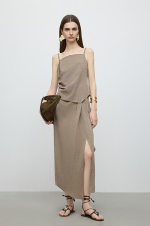 Slit waist pleated skirt