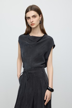 Swing collar sleeveless blouse_BLACK
