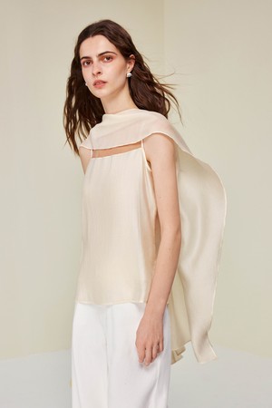 Tulle air conditioner top