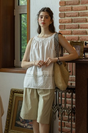 Beige casual short pants