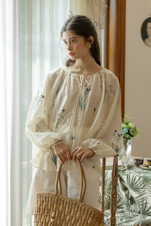 Loose flower shirt_IVORY