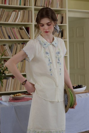 Cotton french doll collar blouse