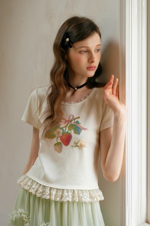 Strawberry garden lace cropped top
