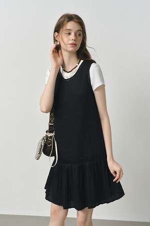 Linen pleated sleeveless dress