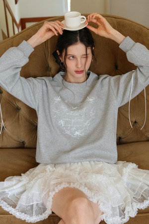 Ribbon heart sweatshirt