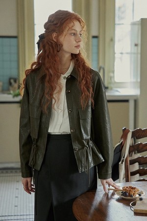 String button leaher jacket