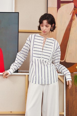 Contrast striped long-sleeved top