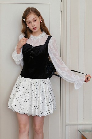 Polka dot sleeveless balloon dress