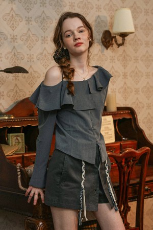 Ruffle chest long sleeves top_GRAY