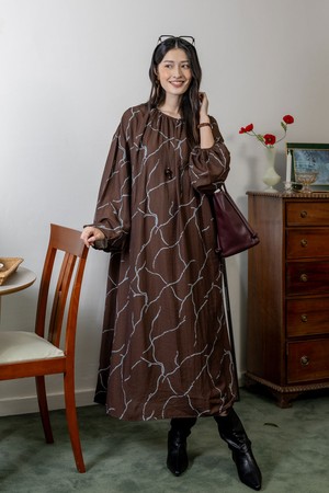 Chocolate long-sleeved dress_BROWN