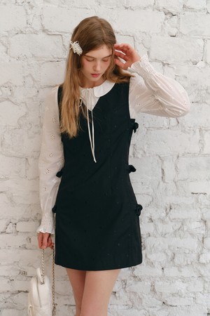 Embroidered dot sleeveless dress