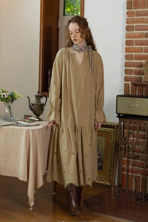 Crochet bell sleeve dress_BEIGE