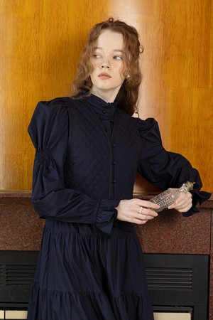 Quilted dot button vest_NAVY