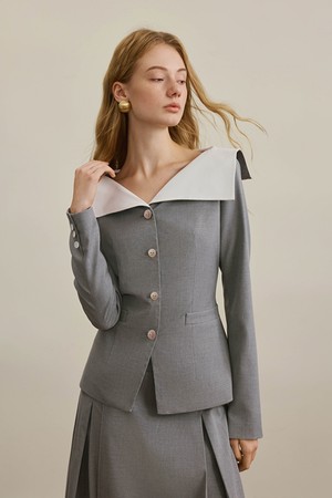 Contrast collar jacket
