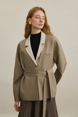 Style belt fake two-piece jacket