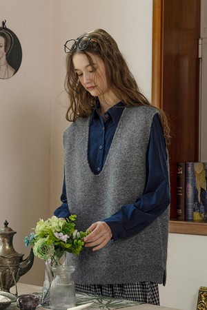 V neck sleeveless knit_2color