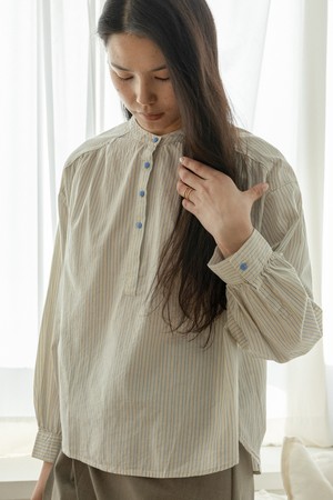 Blue vertical striped crew neck shirt_IVORY