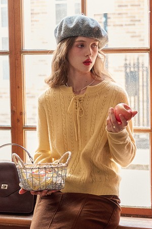 Cable pullover sweater knit