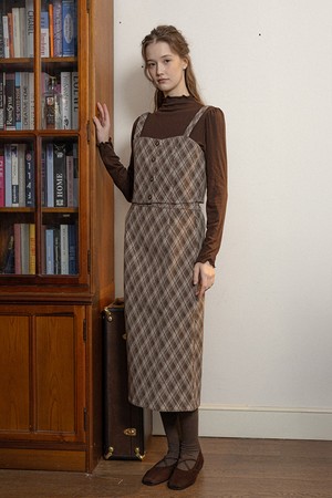 PM_Prismatic knit three-piece top and skirt set_BROWN
