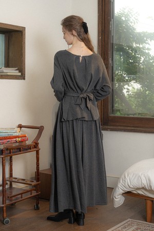 Tie-strap knit top and skirt two-piece set_CHARCOAL