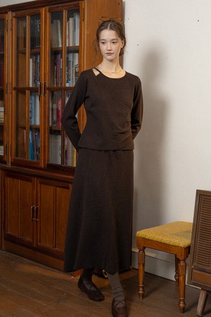 Brown waist knit top and skirt set