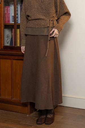 Brown straight skirt
