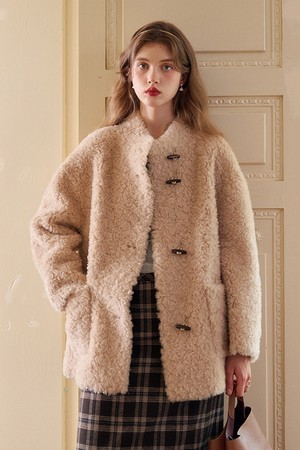 Collar fur integrated jacket