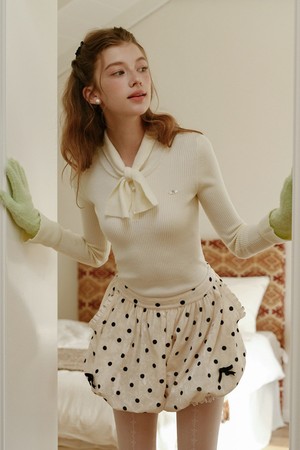 Scarf collar slim knit top